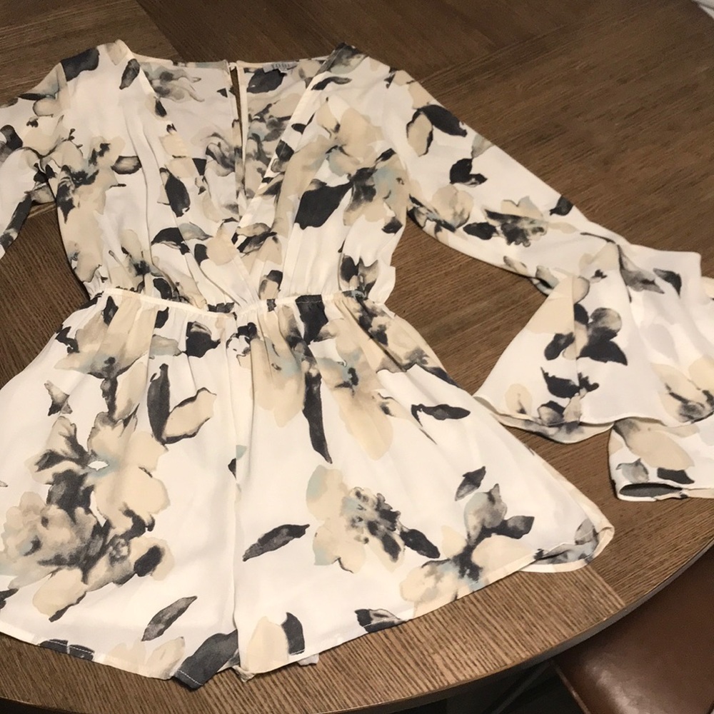 Long sleeve flower romper